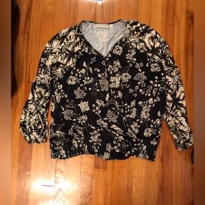 The Muses Lounge jersey top.